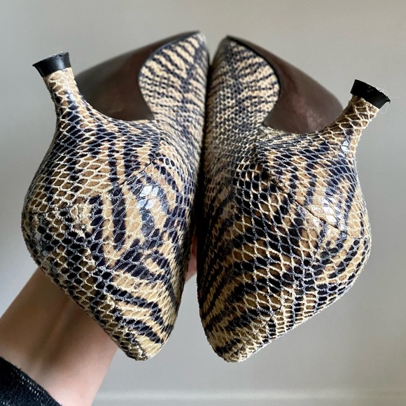 Stuart Weitzman Snakeskin Tiger Print Kitten Heels - Picture 10 of 14